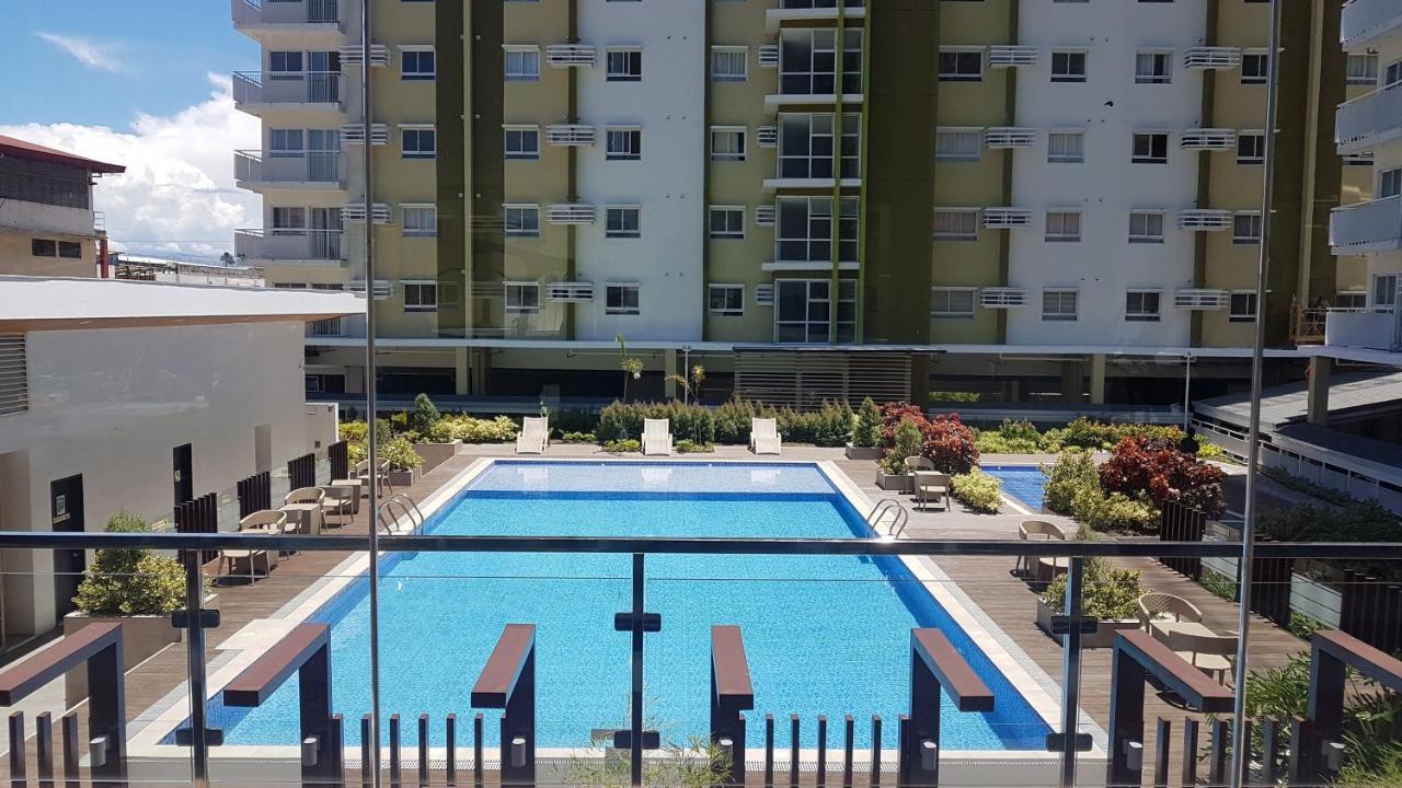 Keys 'N Places Holiday Rentals At Mesaverte Condo Кагаян де Оро Екстериор снимка